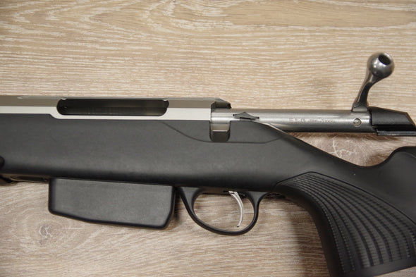S/H TIKKA T3X LEFT HAND VARMINT BOLT ACTION RIFLE 223 (FM975)
