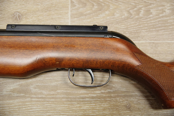 S/H GAMO CFX ROYAL AIR RIFLE .22 (FD221)