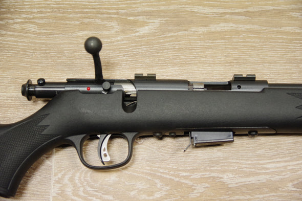 S/H SAVAGE 93R17 BOLT ACTION RIFLE .17HMR (FG405)