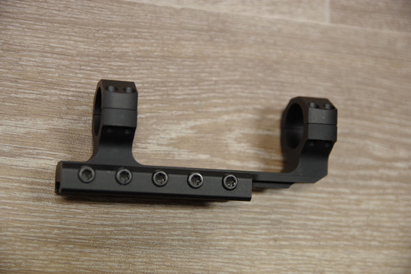 S/H LEUPOLD ONE PIECE MEDIUM 25mm (1") RING MOUNT TO SUIT PICCATINNY RAIL  