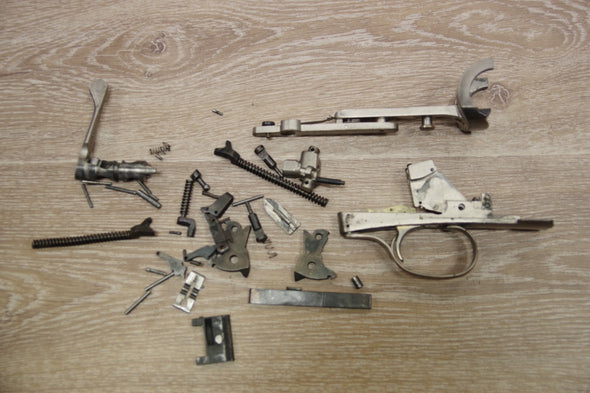S/H POINTER 612 SHOTGUN VARIOUS PARTS TO ACTION & FOREND